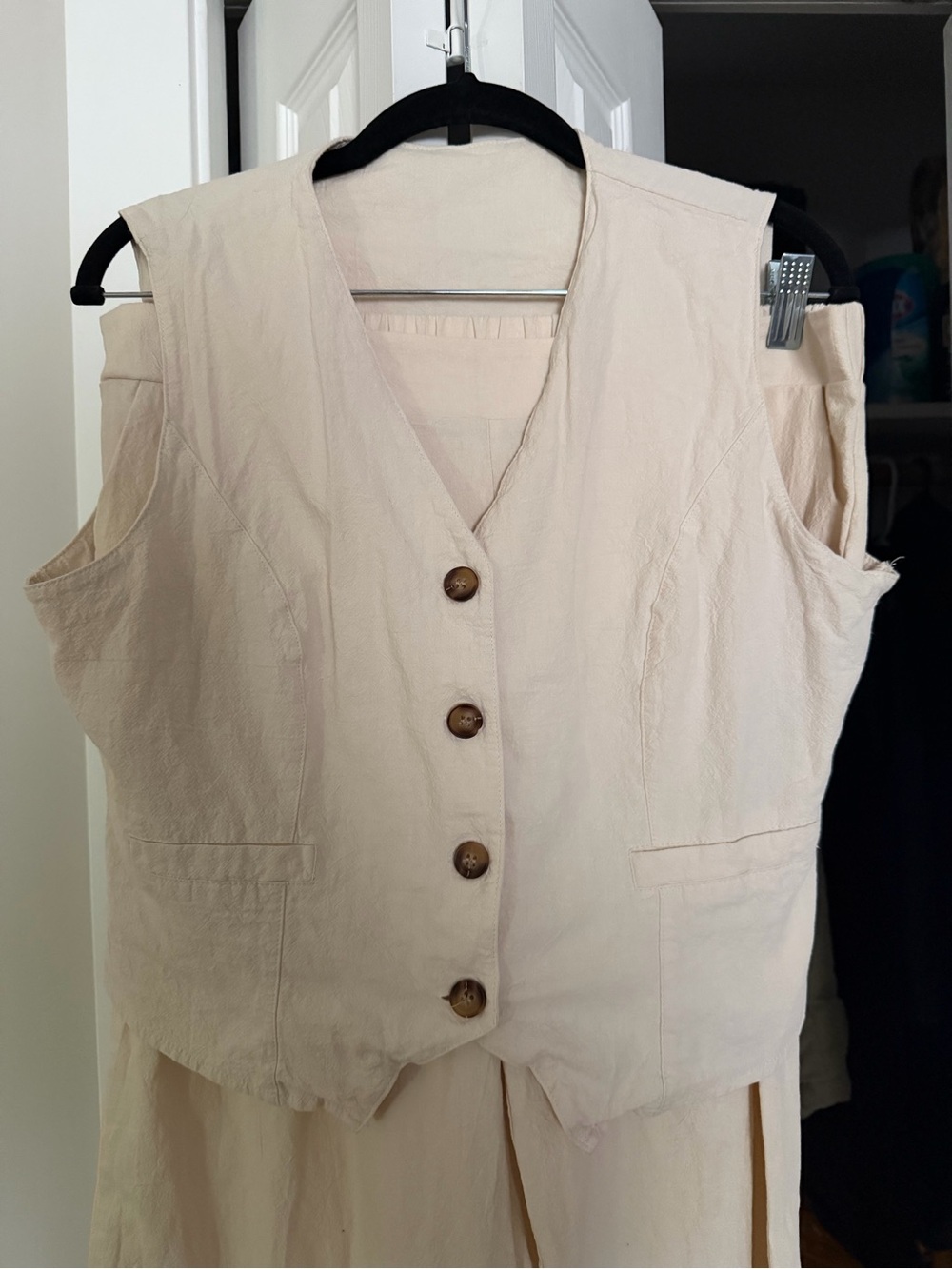 Light linen outfit